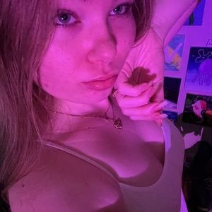 Meet your Posher, Valory